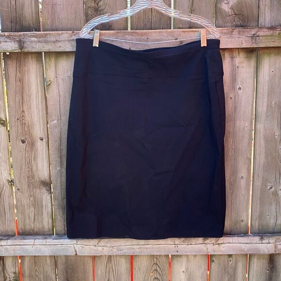 Jaclyn Smith Dresses & Skirts - Jaclyn Smith black skirt sz. Xl